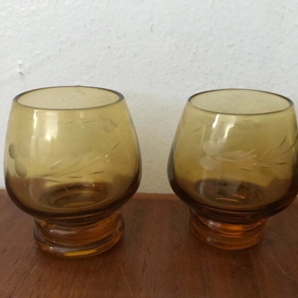 Vintage MCM Etched Wheat Pattern Amber Glass Cordial Shot Glasses Lot of 4 Set - Picture 2 of 7